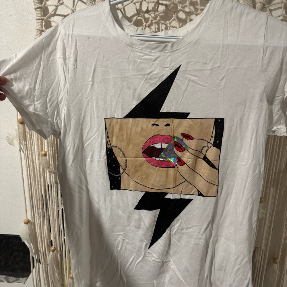 Guess White Graphic Short Sleeve Tee